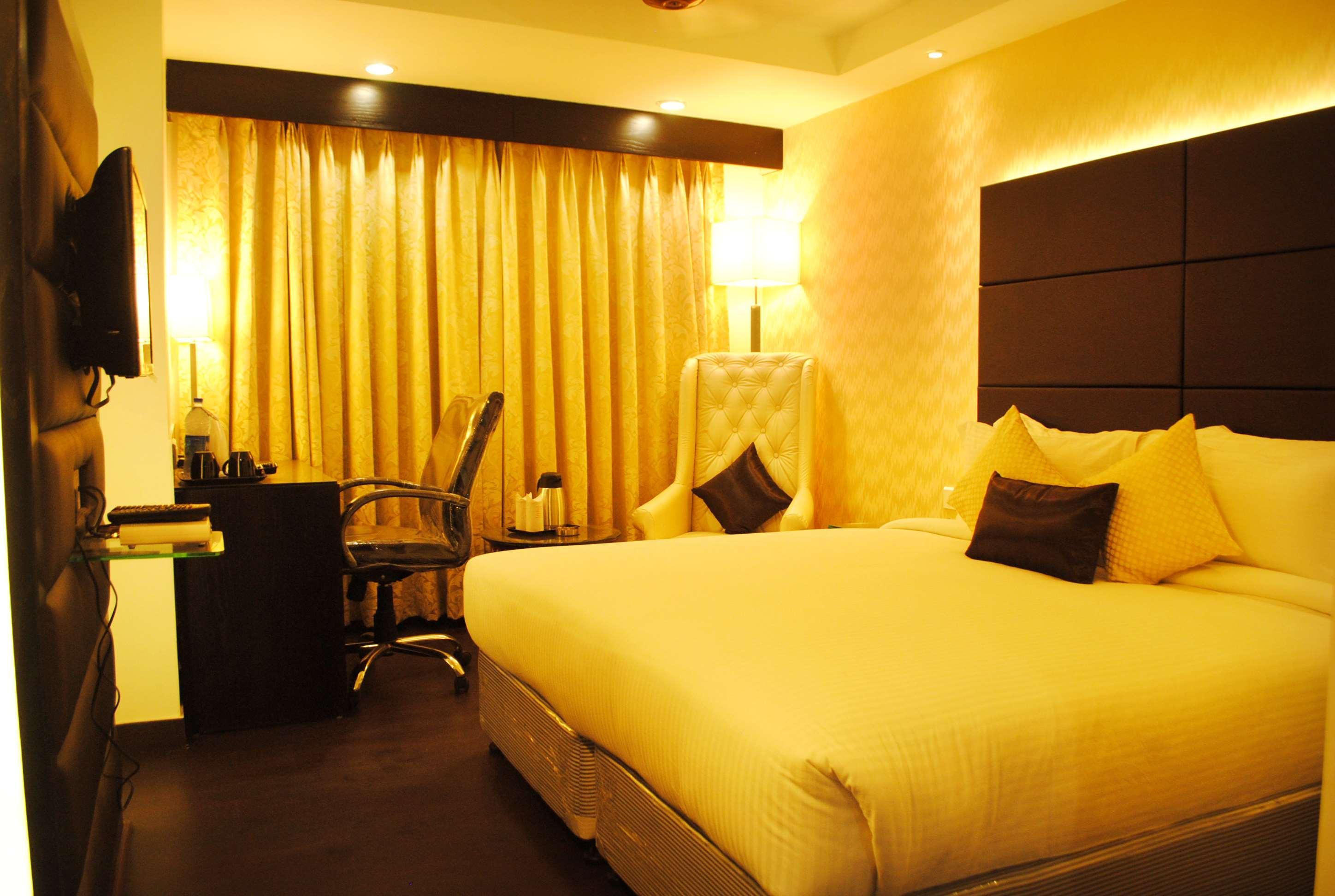 Best Western Hotel Bliss Kanpur Exterior photo